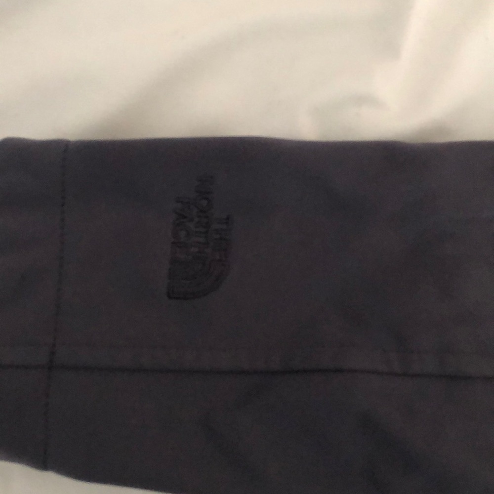 North face rain jacket - Picture 2 of 12